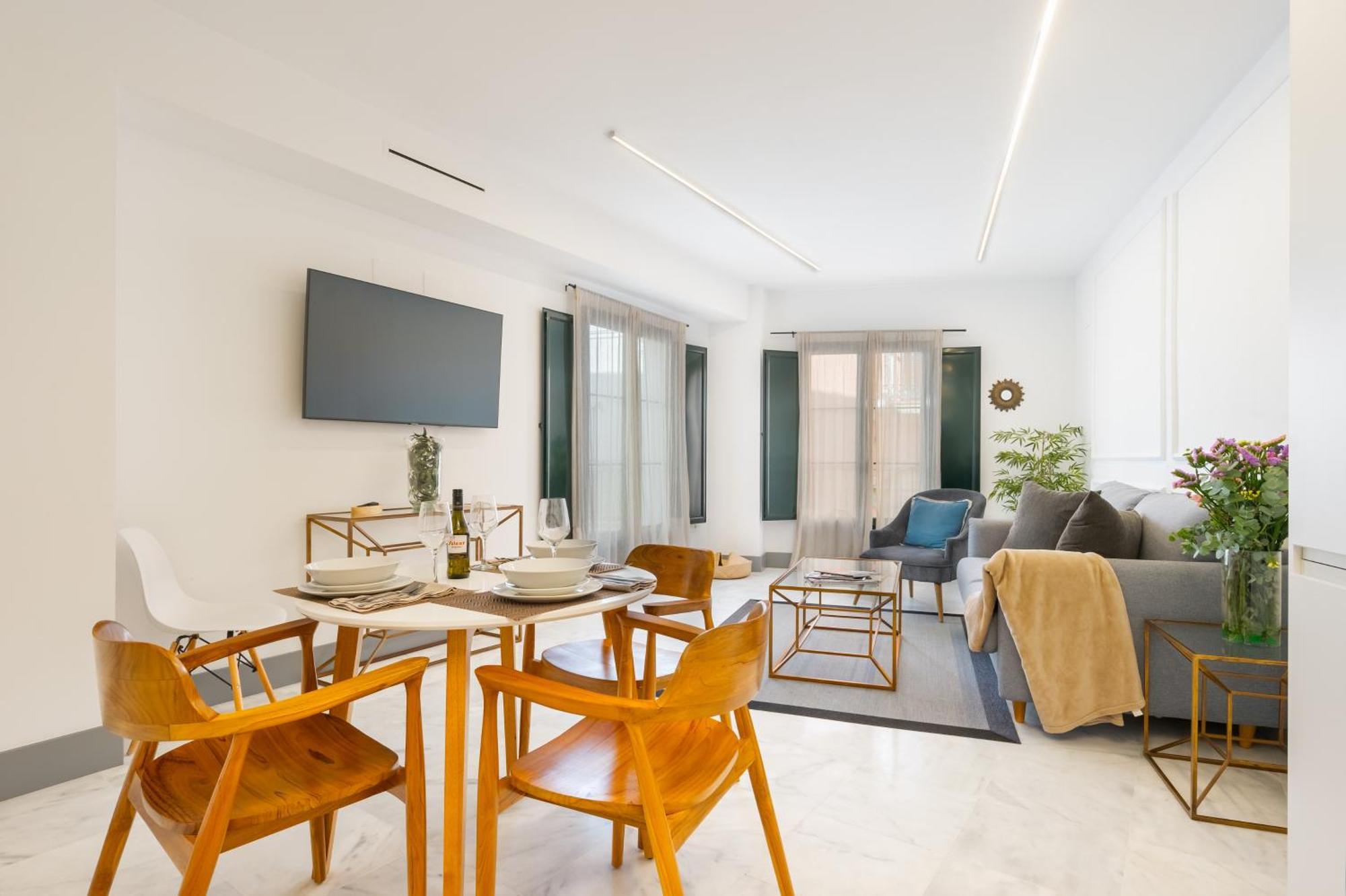 Panther Home Francos Севилья Экстерьер фото
