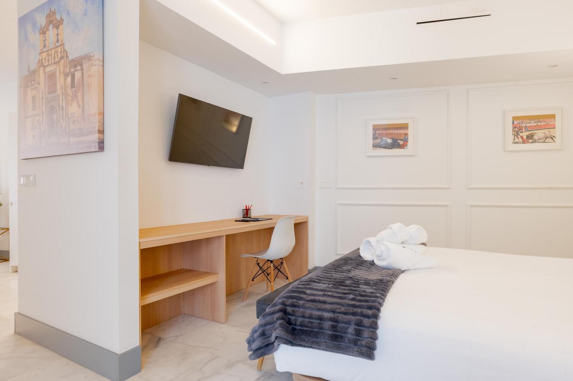 Panther Home Francos Севилья Экстерьер фото